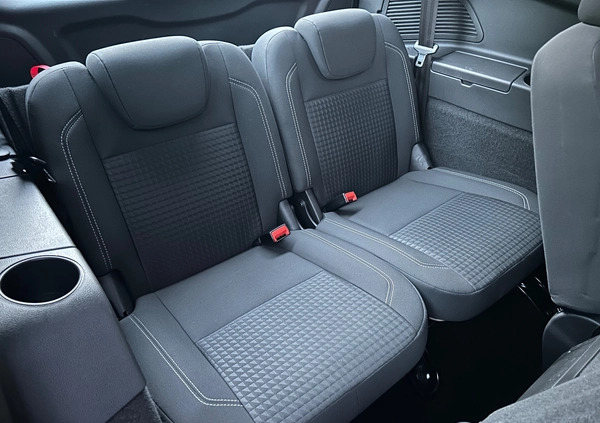 Ford Grand C-MAX cena 41999 przebieg: 118000, rok produkcji 2017 z Łomża małe 781
